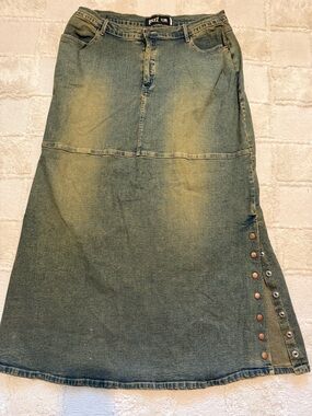 Quizz New York Stonewashed Denim Maxi Skirt with Snap Hem y2k size 18